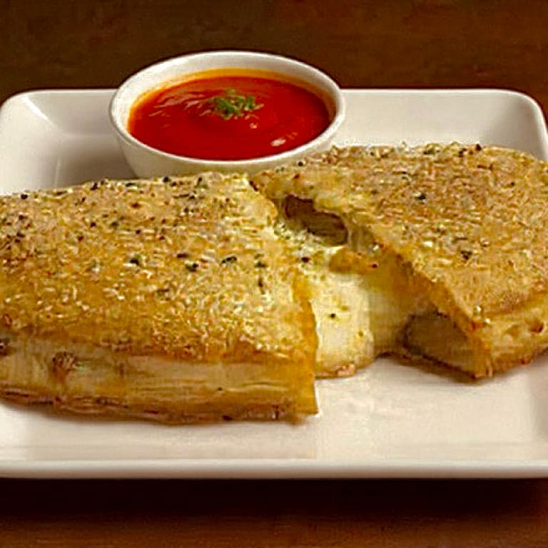 Delicious Calzones: A Taste of Italy